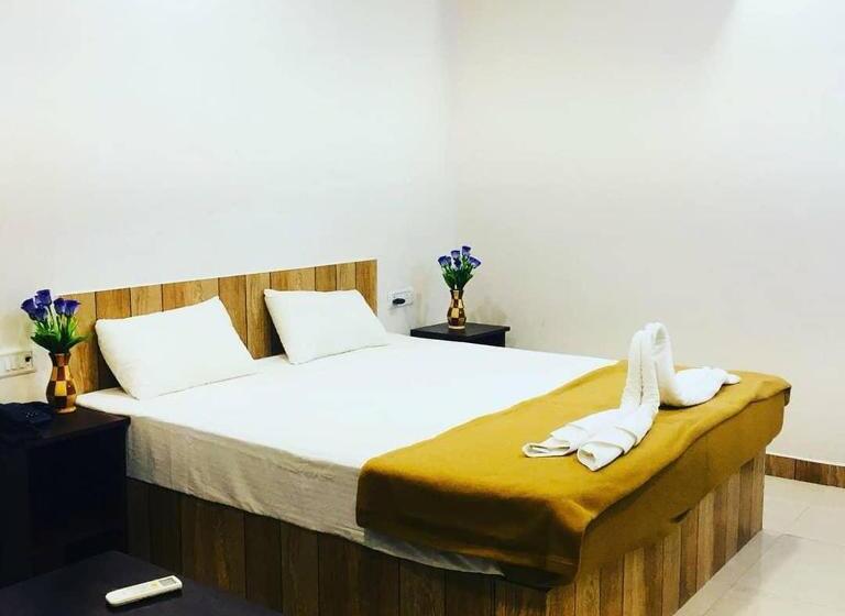 اتاق لوکس, Sumit Residency