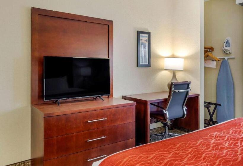 １階のスタンダードルーム, Comfort & Inn Suites