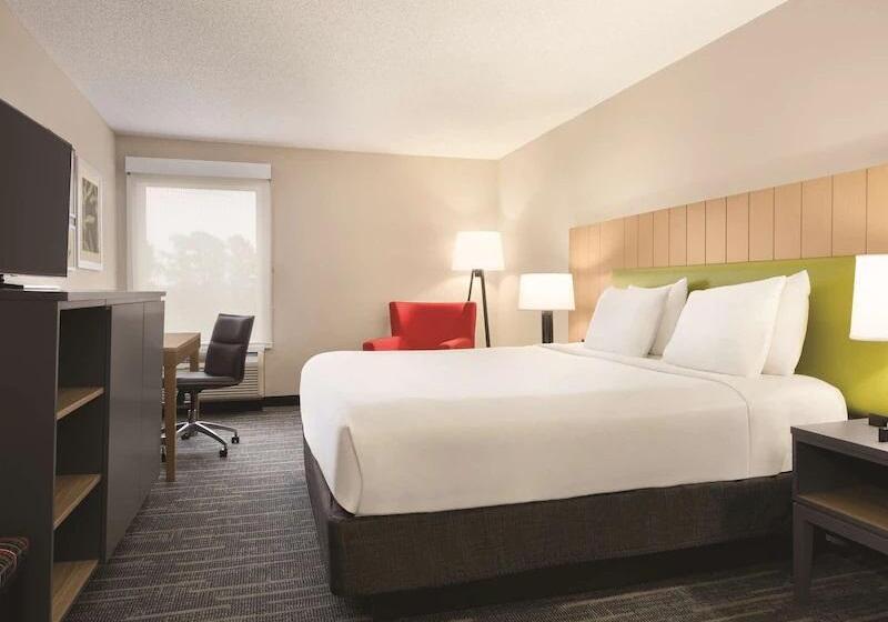Номер Стандарт Адаптированный для Инвалидов, Country Inn & Suites By Radisson, Dunn, Nc