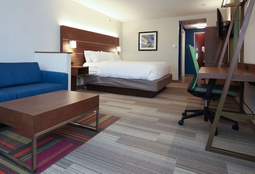 Люкс, Holiday Inn Express Hotel & Suites Cincinnati Southeast Newport, An Ihg