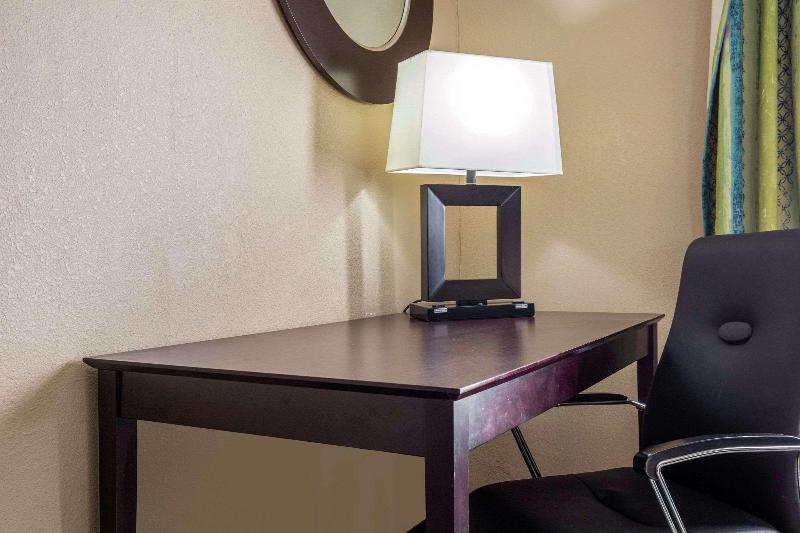 Люкс Кровать Кинг, Holiday Inn Express Hotel & Suites Lake Placid, An Ihg