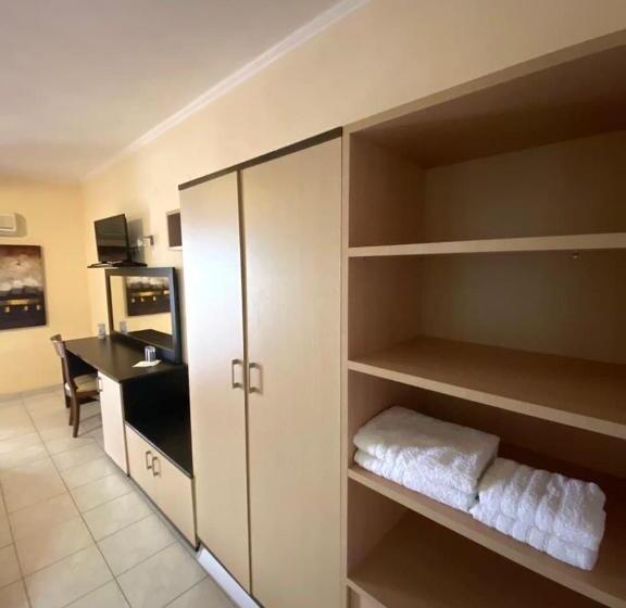 带阳台的豪华间, Sozos Inn Hotel Vonitsa