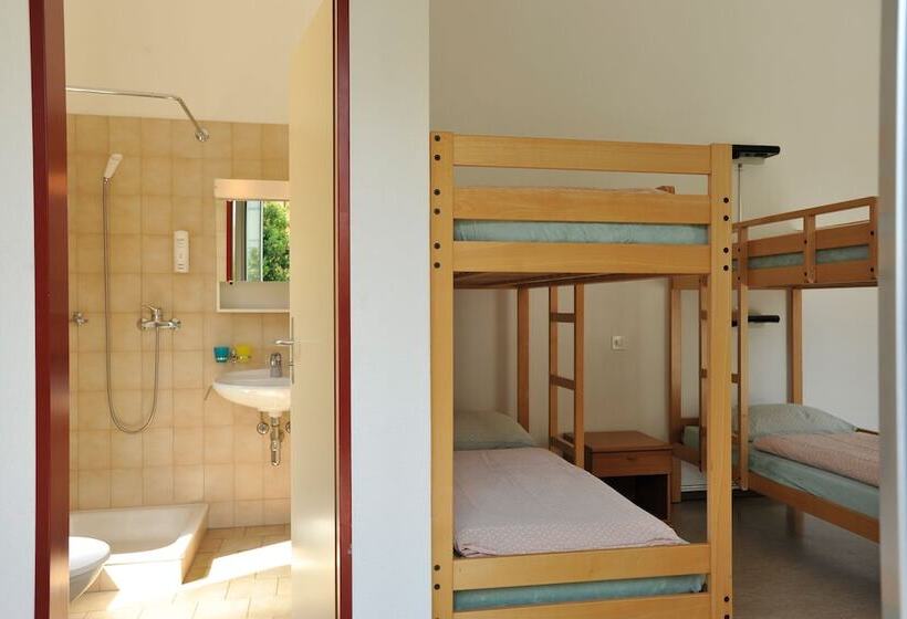 スタンダード４人部屋, Locarno Youth Hostel