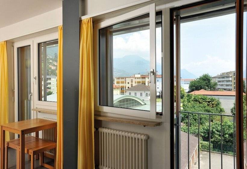 スタンダード４人部屋, Locarno Youth Hostel