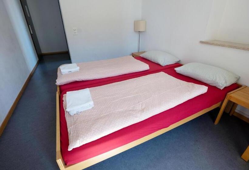 اتاق استاندارد, Locarno Youth Hostel