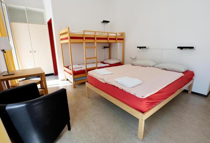 ファミリールーム, Locarno Youth Hostel