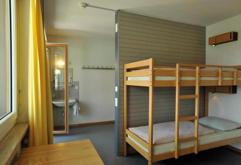 ファミリールーム, Locarno Youth Hostel