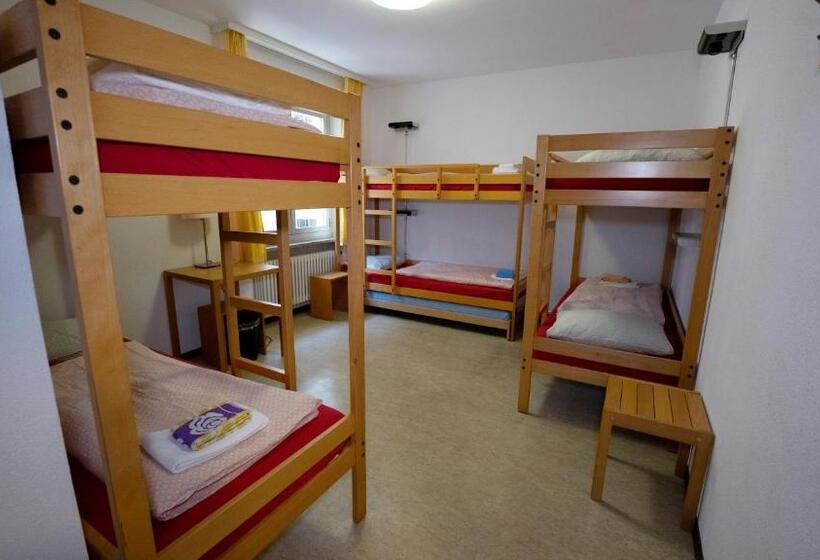 اتاق استاندارد, Locarno Youth Hostel
