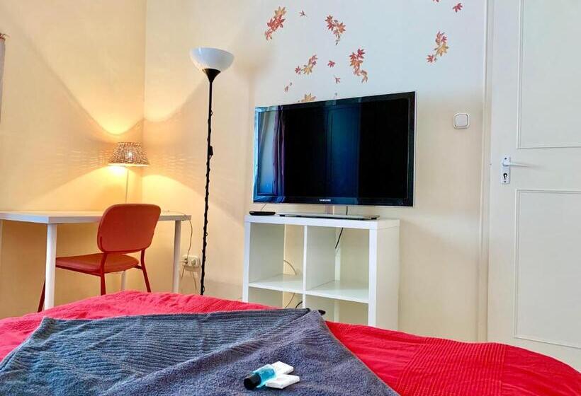 Номер Стандарт, Jazzy Vibes Parliament Rooms And Ensuites