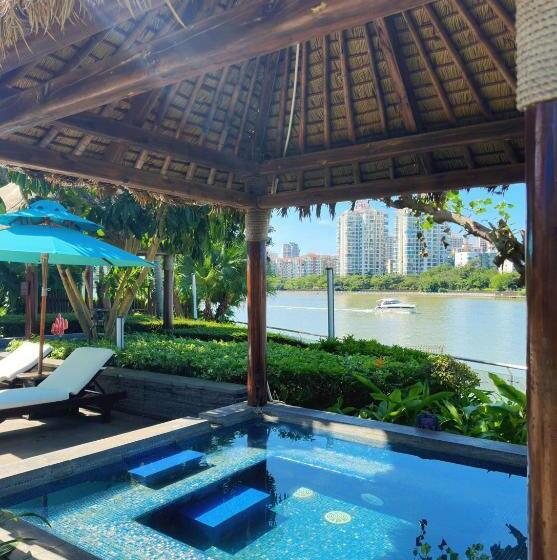 Люкс Superior, Pullman Haikou