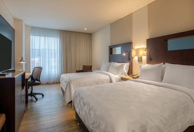 스탠다드 룸 더블 침대 도시 전망, Holiday Inn Bogota Airport, An Ihg