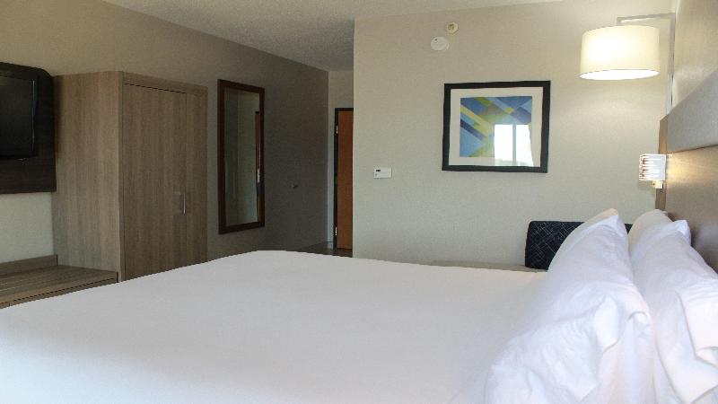 Стандартный Номер Кровать Кинг, Holiday Inn Express Hotel & Suites Hope Mills Fayetteville Airport, An Ihg