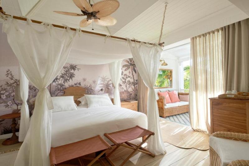 스탠다드 스튜디오, Sacallis Inn Beach