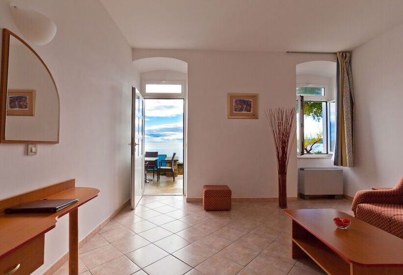 سوییت با چشم‌انداز دریا, Villa Tamaris   Hotel Resort Dražica