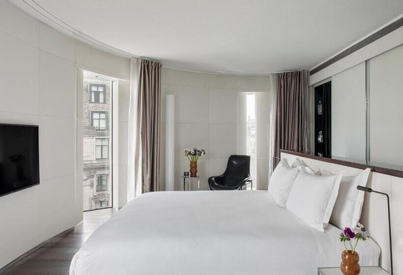 Студия Стандарт, Me London By Melia   Covent Garden