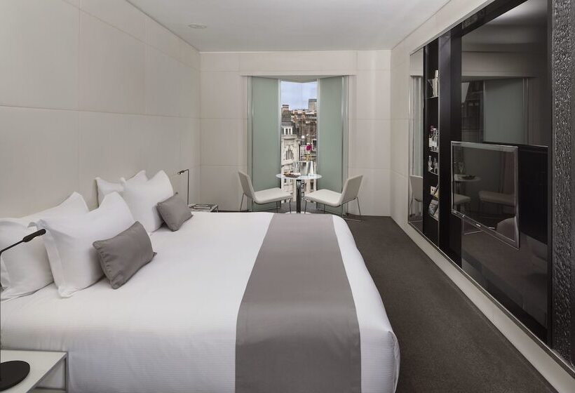 Номер Стандарт Вид на Город, Me London By Melia   Covent Garden
