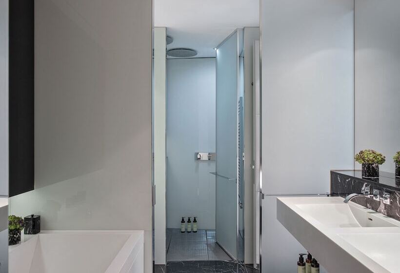 Студия Стандарт, Me London By Melia   Covent Garden