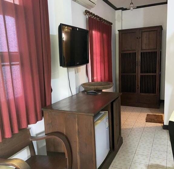 اتاق سوپریور, The Royal Shilton Resort