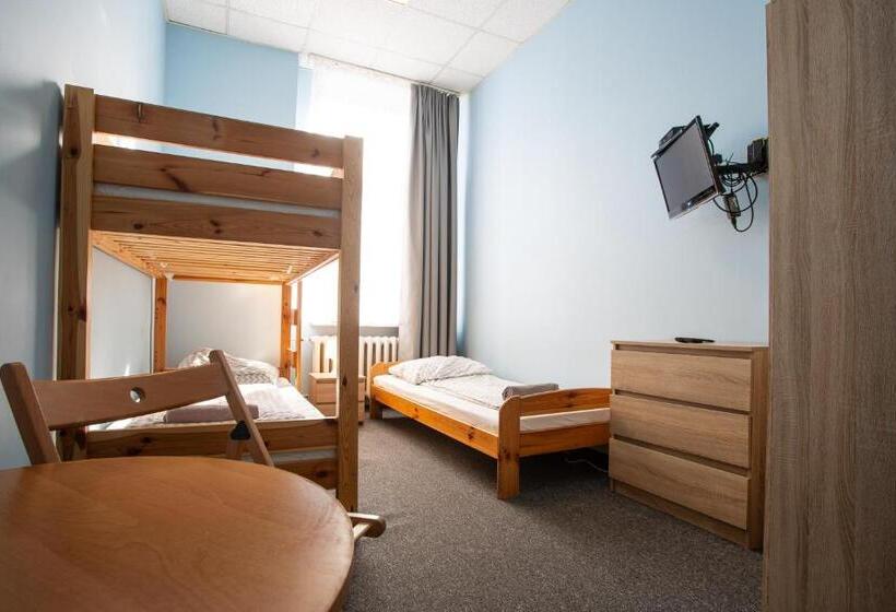 غرفة قياسية ثلاثية حمام مشترك, Moon Hostel Wrocław