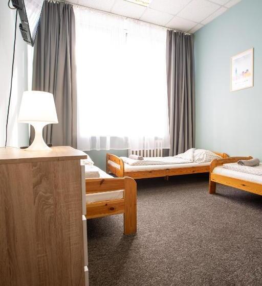 غرفة قياسية ثلاثية, Moon Hostel Wrocław