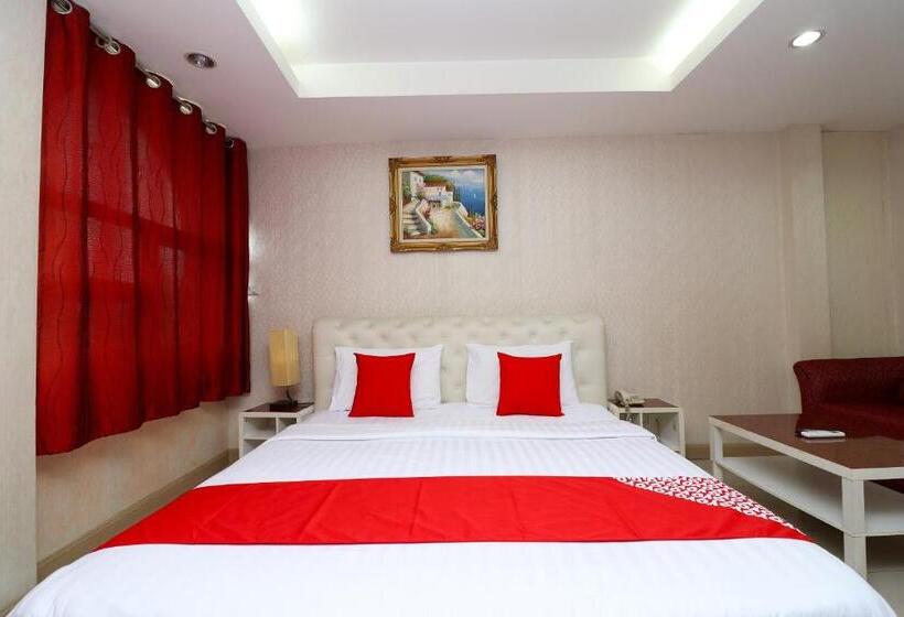 Quarto Deluxe, Diamond Residence Silom