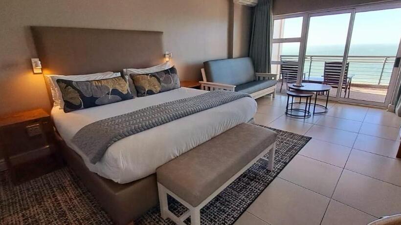 스탠다드 트리플 룸, Diaz Hotel And Resort