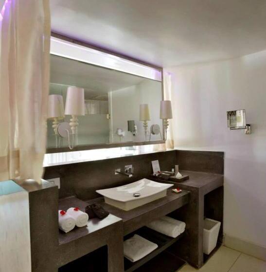 Номер Deluxe с Балконом, The Park Calangute Goa