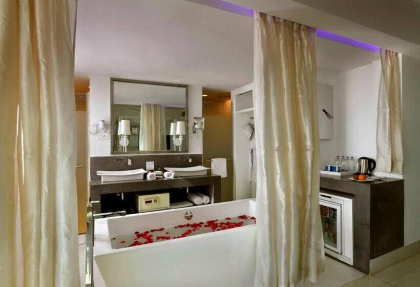 Люкс Deluxe Вид на Море, The Park Calangute Goa