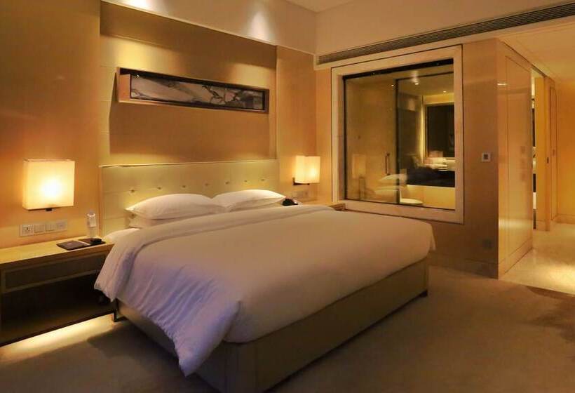 اتاق اجرایی, Hilton Dalian