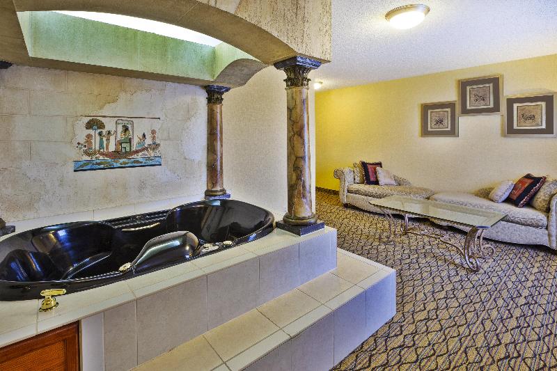 اتاق استاندارد با تخت بزرگ, Hilton Dalian