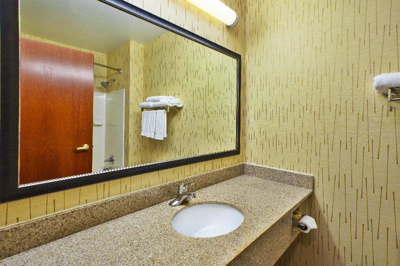 اتاق استاندارد با تخت بزرگ, Hilton Dalian
