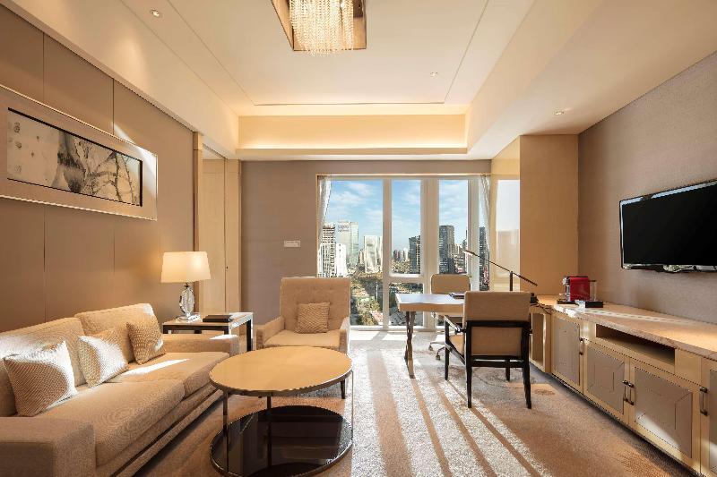 سوئیت اجرایی با تخت کینگ, Hilton Dalian