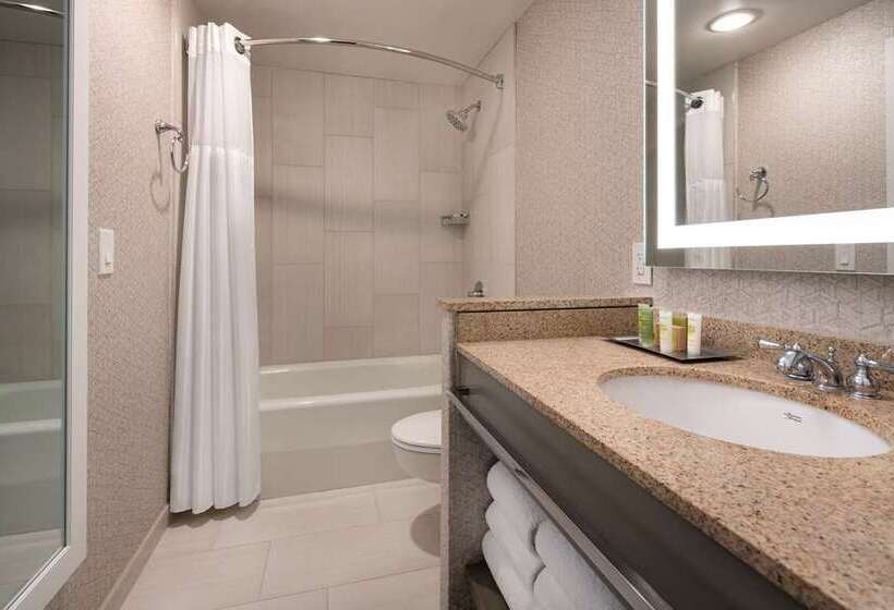 اتاق اجرایی با تخت بزرگ, Hilton Dalian