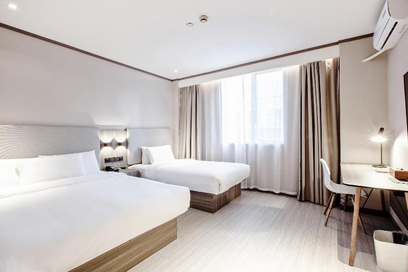 스탠다드 룸 킹사이즈 침대, Holiday Inn Express Hotel & Suites Vermillion By Ihg