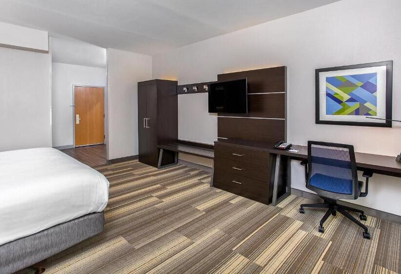 带大床的标准间, Holiday Inn Express & Suites Morristown, An Ihg