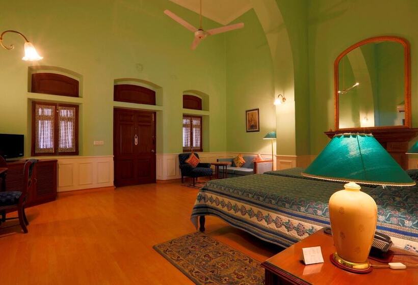 Люкс, The Lallgarh Palace A Heritage