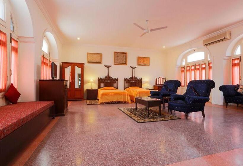 Люкс, The Lallgarh Palace A Heritage