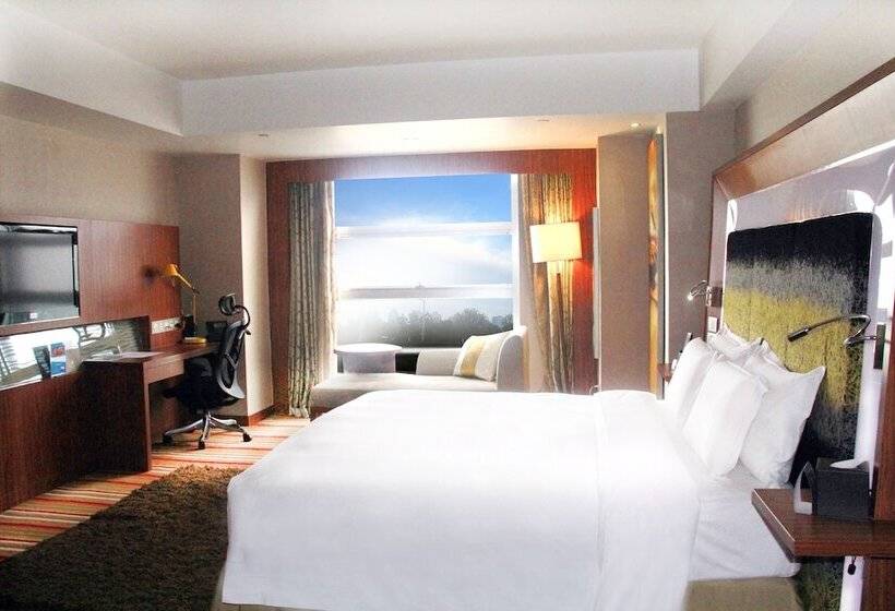 Номер Superior, Novotel Zhengzhou Convention Centre