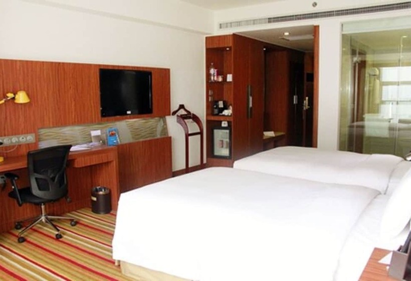 Номер Superior, Novotel Zhengzhou Convention Centre