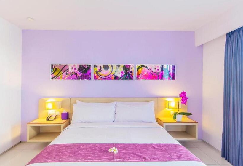 Номер Deluxe Вид на Бассейн, Conjioo Hotel Kuta Managed By Mhm