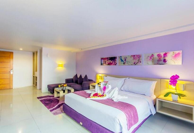 Люкс Вид на Бассейн, Conjioo Hotel Kuta Managed By Mhm