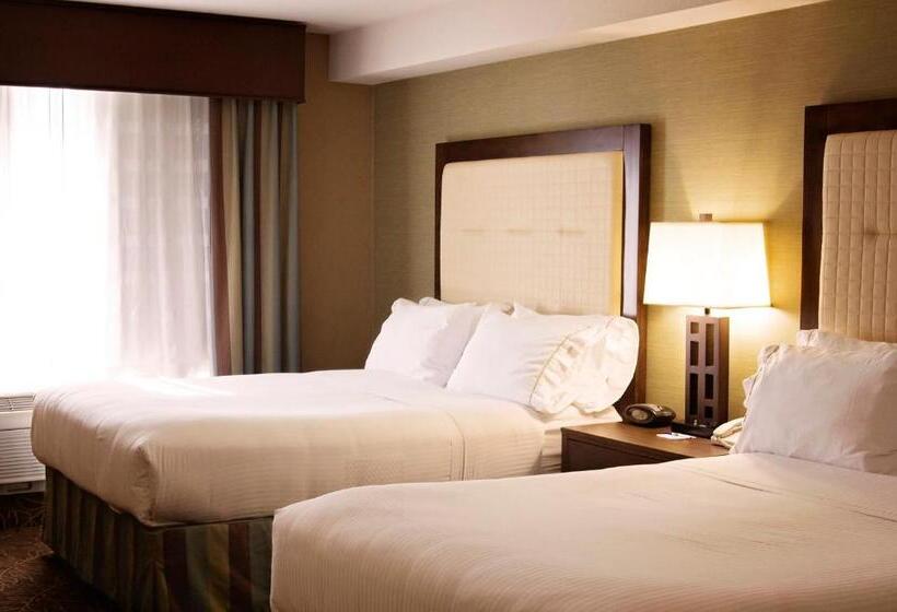 Номер Стандарт, Holiday Inn Express & Suites Logan, An Ihg