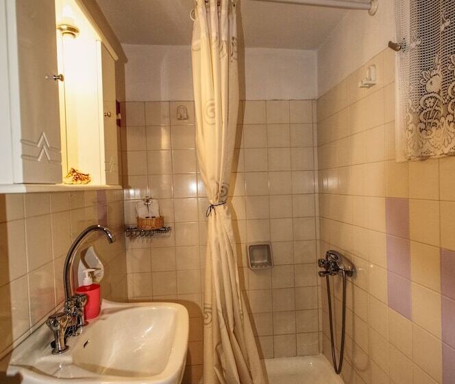 اتاق استاندارد, Marisa Rooms