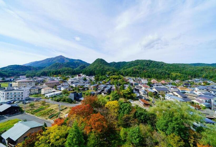 패밀리 스위트, Hoho A Hotel Overlooking The Echigo Plain And The Yahiko Mountain Range Formerly Hotel Oohashi Yakat