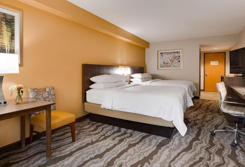 Номер Стандарт с Балконом, Best Western Plus River Escape Sylva / Dillsboro