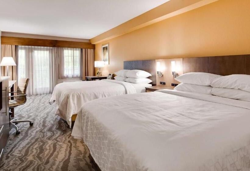Люкс Вид на Реку, Best Western Plus River Escape Sylva / Dillsboro