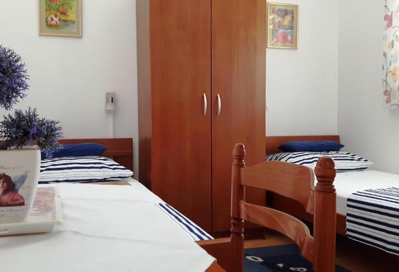 Quarto Economy, Apartments Villa Sirena