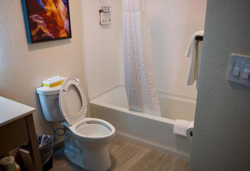 Номер Стандарт Адаптированный для Инвалидов, Candlewood Suites Harrisonburg, An Ihg
