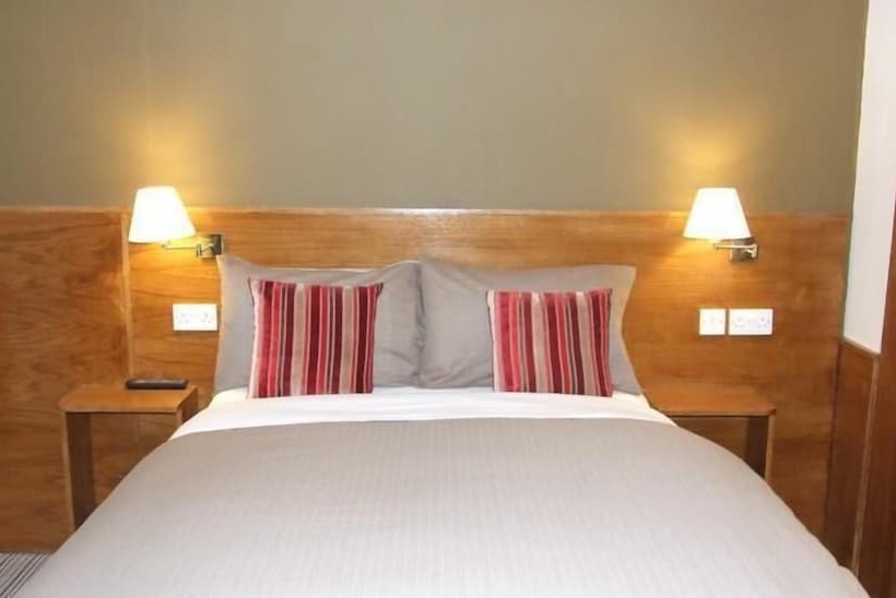 اتاق استاندارد چهار تخته, Leith House