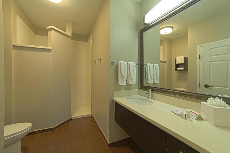 סוויטה מותאמת לאדם עם מוגבלויות, Staybridge Suites Houston Nasa Clear Lake, An Ihg